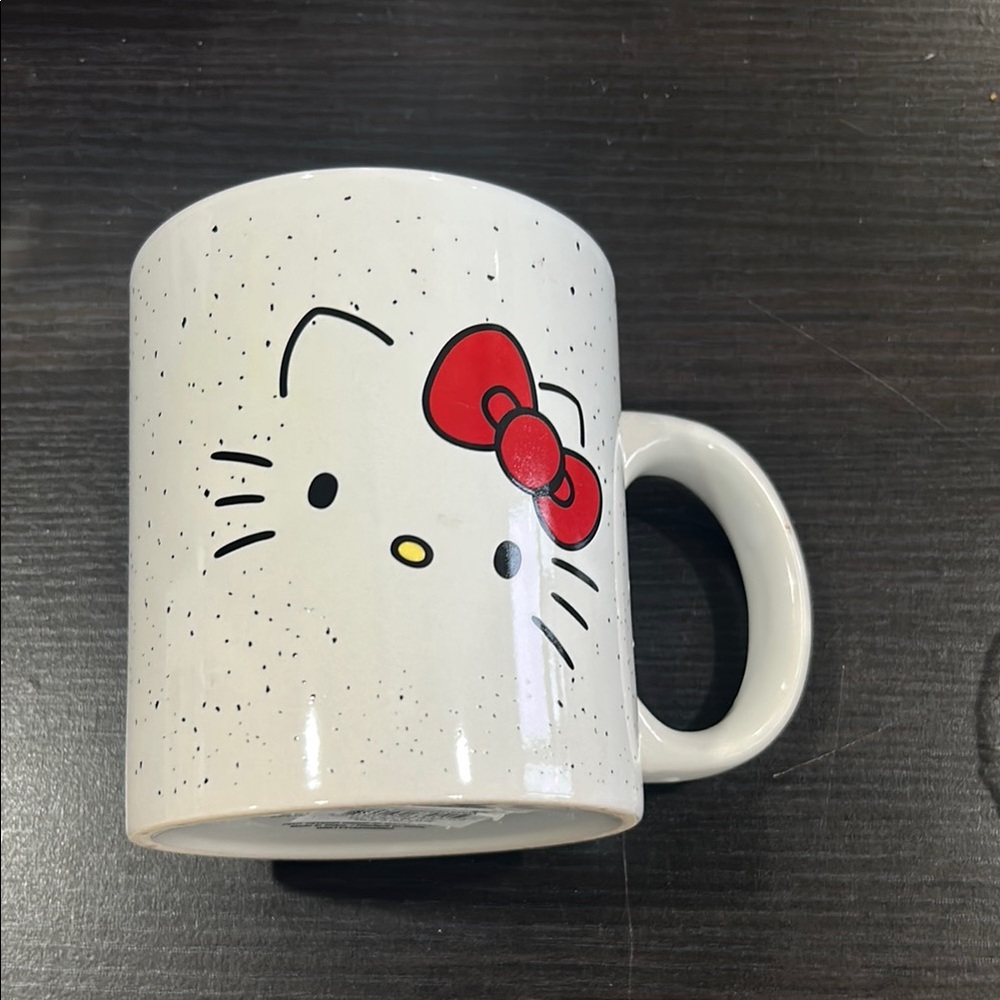 Hello Kitty White and Red Mug